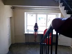 בובה סקס חינם ללא תשלום בלונדינית עם ציצים גדולים ברט רוסי מזיין את הכוס שלה במשרד