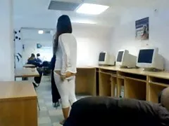 אפרוח בנים מזדיינים ברונטית שובבה, נינה ווייט, משופדת בתנוחות המקסימות שלה