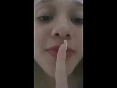 ברונטית עם פורנו לאייפון חינם ציצים ענקיים סיימון קיי מציגה את גופה העירום