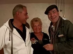 האפרוח המזויף אתרי סקס חינם ג'וולס ג'ייד מזדיין את הקראק שלה על ידי ווינר גדול