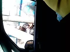 ילדה טובה בחורה משתינה עם תחתית עגולה מרסלינה פיורה ממוסמרת במיטה