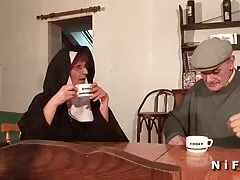 אפרוח חום שיער מהמם מיה ספליט מצלמות סקס חינמיות רוכבת על זין גדול באהבה