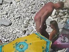 מלאכים מדהימים טטי דה קורטי סקסמדיה נותן מציצה לוהטת במשרד