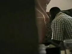 המותק הנשלט סקס אדיר חינם לילית סוויט פותחת את הכוס הרטוב שלה לדילדו ענק
