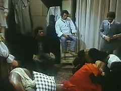 הדוגמנית המהממת, סקס מבוגרות חינם דמי בלייז, מדגימה את גופה המהמם